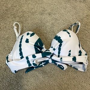 Bikini padded top
